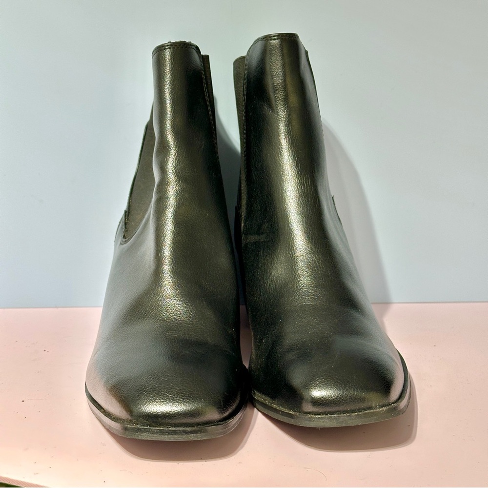 Amazon Basics Black Women’s Ankle Boots Square Toe